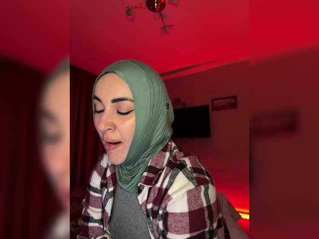 Plennica's BongaCams show and profile