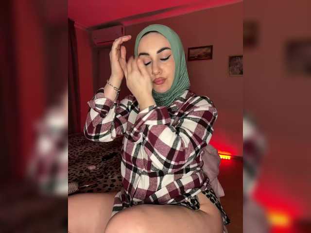 Plennica's BongaCams show and profile