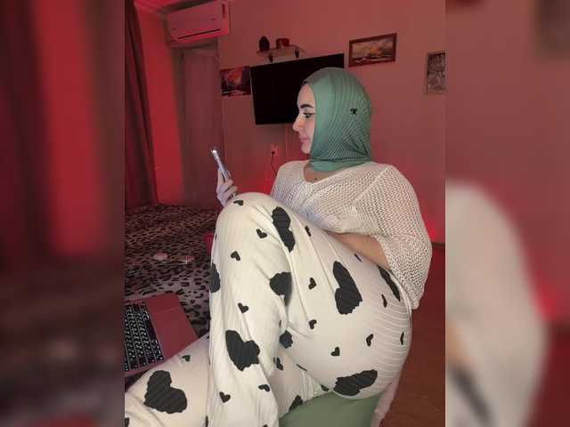 Plennica's BongaCams show and profile