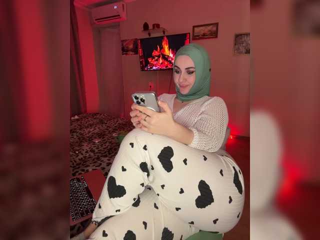 Plennica's BongaCams show and profile