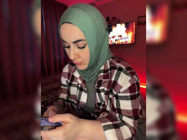 Plennica's BongaCams show and profile