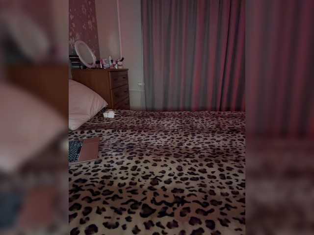 Plennica's BongaCams show and profile