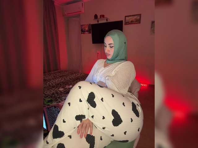 Plennica's BongaCams show and profile