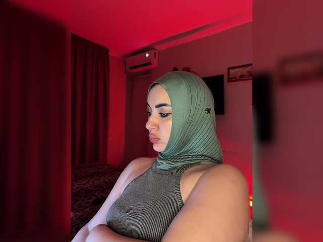 Plennica's BongaCams show and profile