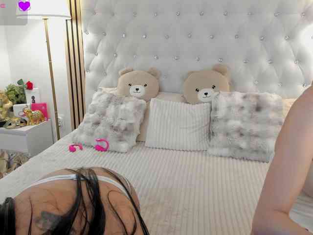 Sarawhitee webcam