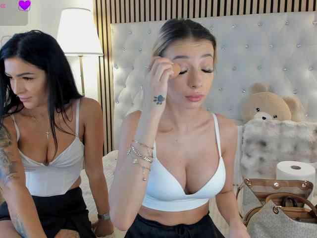 Sarawhitee webcam