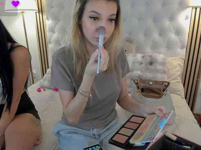 Sarawhitee webcam