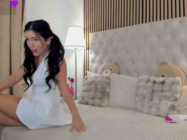 Sarawhitee webcam