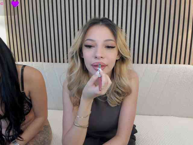 Sarawhitee webcam