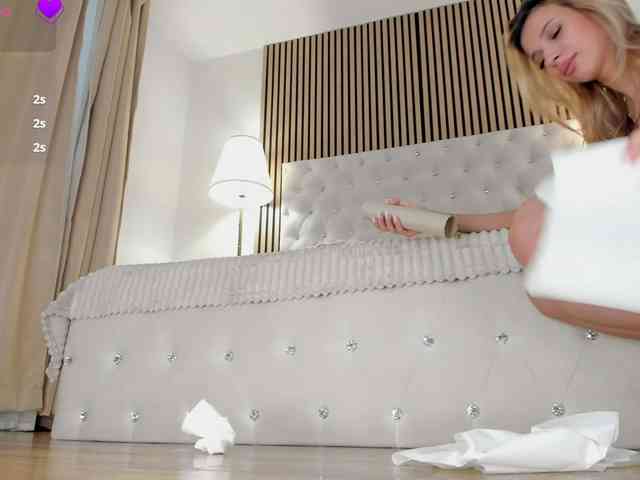 Sarawhitee webcam