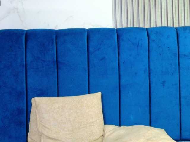 KIARATENTATION live webcam show