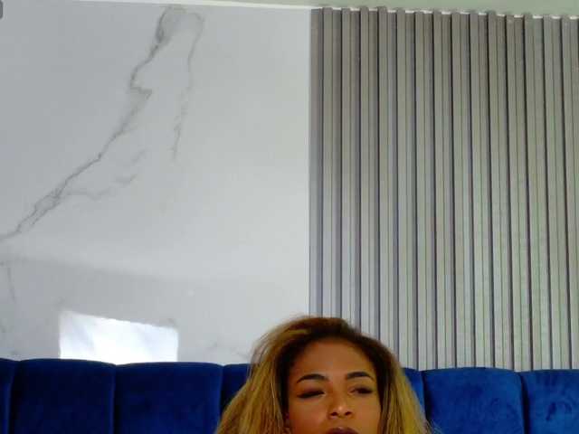 KIARATENTATION live cam on BongaCams