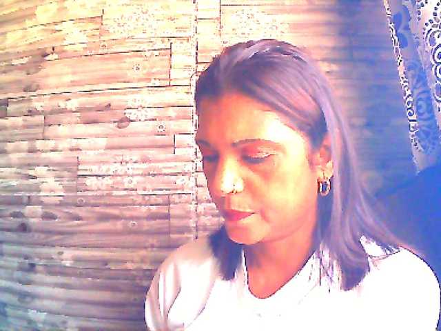 Indianlusty live cam on BongaCams
