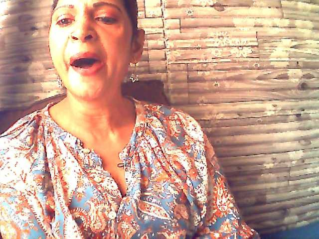 Indianlusty live cam on BongaCams