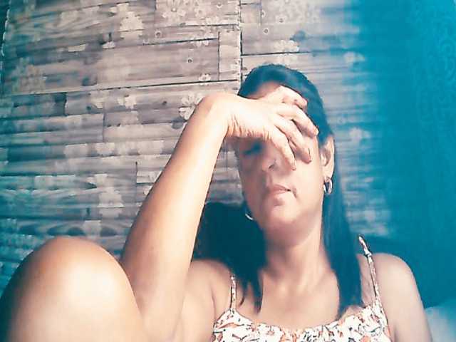 Indianlusty, live now on BongaCams