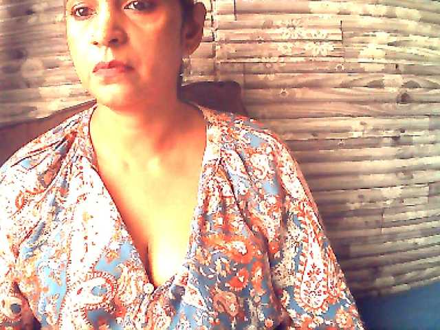 Indianlusty live cam on BongaCams