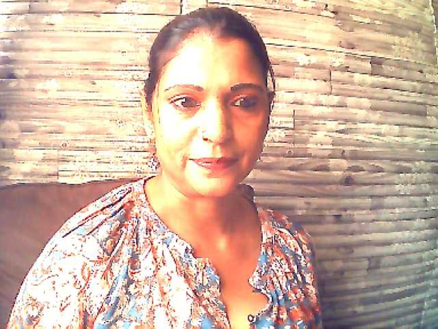 Indianlusty live cam on BongaCams