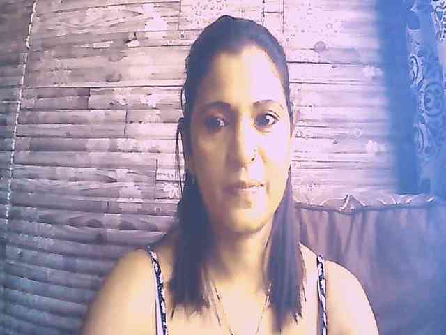 Model: Indianlusty