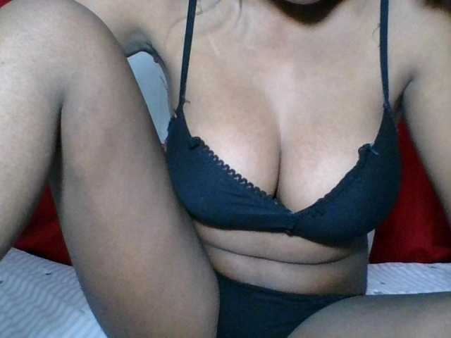 MelanyAlex live cam on BongaCams