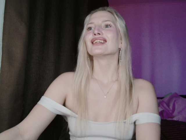 SpaceMarsi's BongaCams show and profile