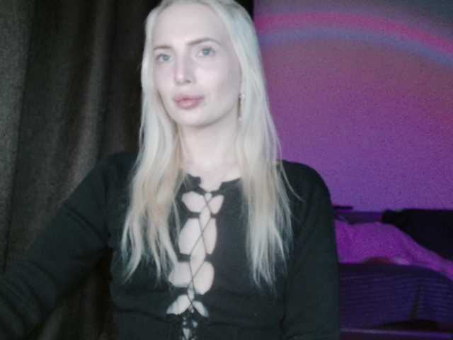 SpaceMarsi's BongaCams show and profile