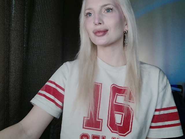 SpaceMarsi's BongaCams show and profile