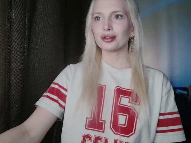 SpaceMarsi's BongaCams show and profile