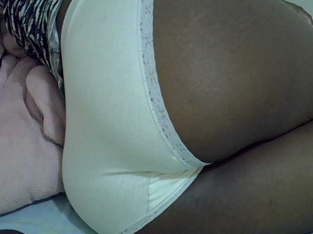 Cuttey30 live cam on BongaCams