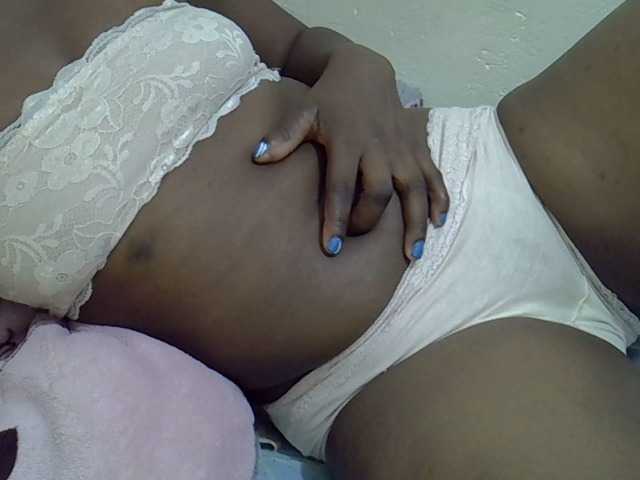 Cuttey30 live webcam show