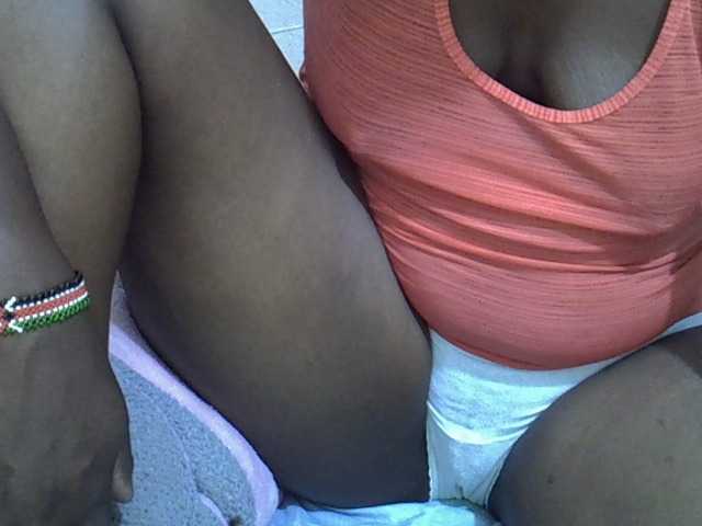 Cuttey30 live cam on BongaCams