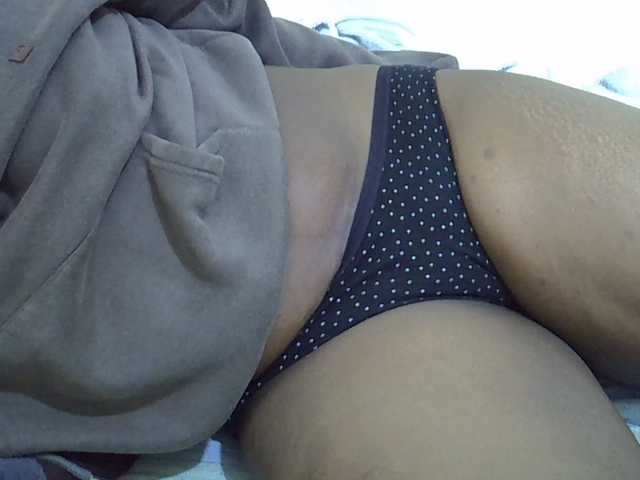 Cuttey30 live cam on BongaCams
