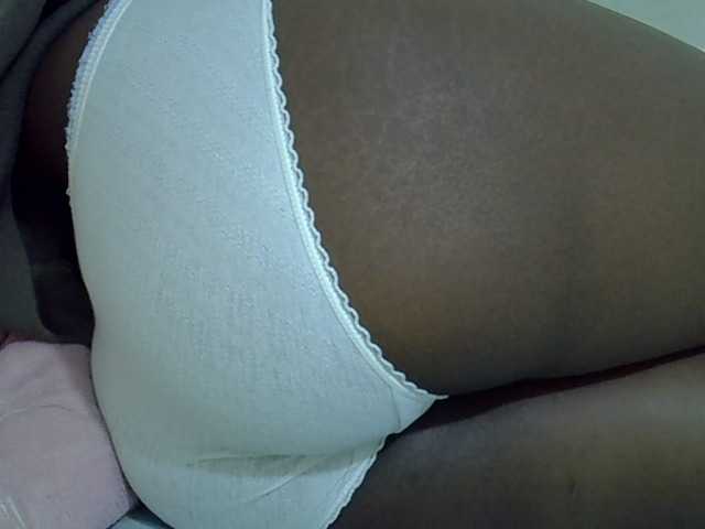 Cuttey30 live cam on BongaCams