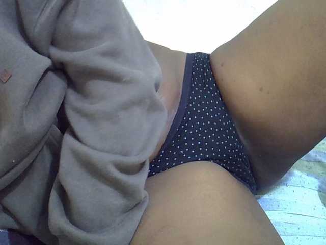 Cuttey30 live cam on BongaCams