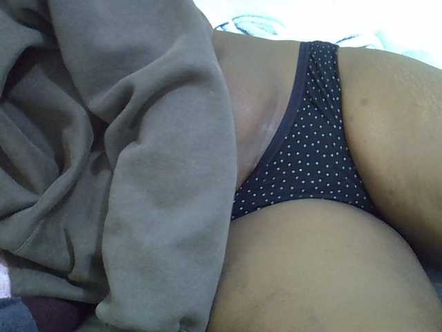 Cuttey30 live cam on BongaCams
