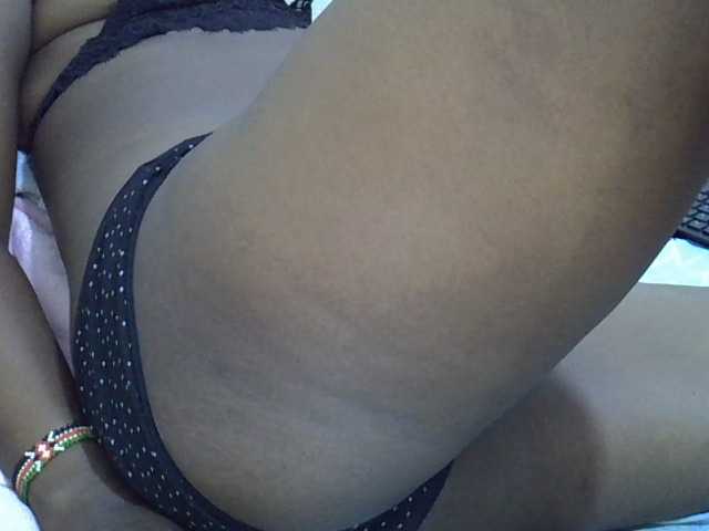 Cuttey30 live cam on BongaCams