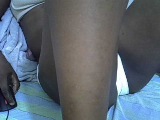 Cuttey30 live cam on BongaCams