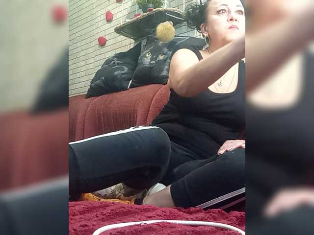 Lina-a-13 live cam preview