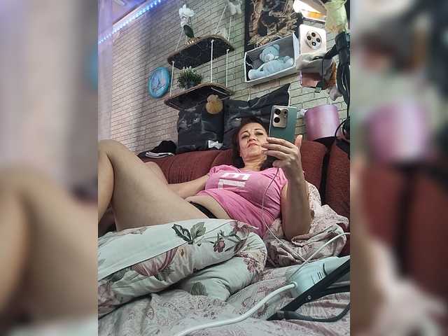 Lina-a-13 live webcam show