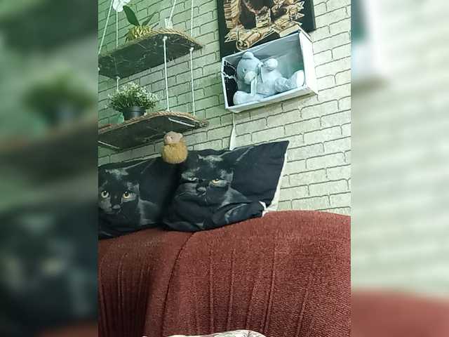 Lina-a-13 live cam on BongaCams