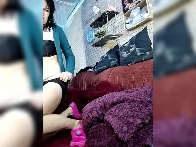 Lina-a-13's BongaCams show and profile