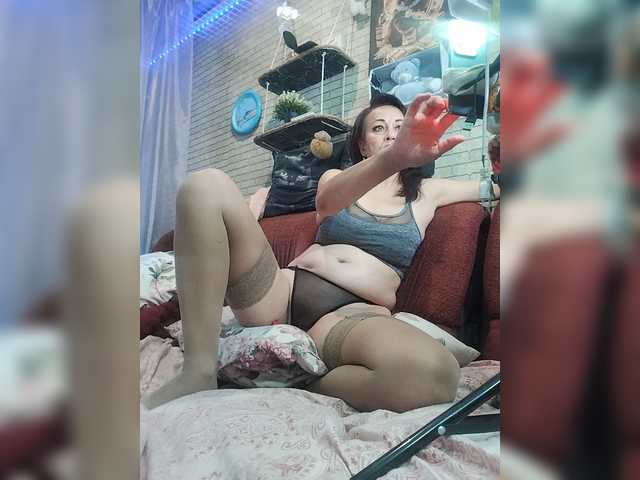 Lina-a-13 live cam on BongaCams