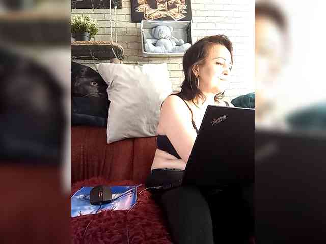 Lina-a-13 webcam