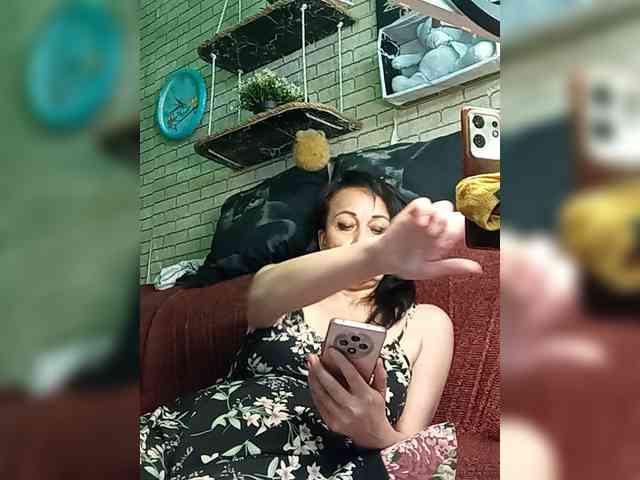 Lina-a-13 webcam
