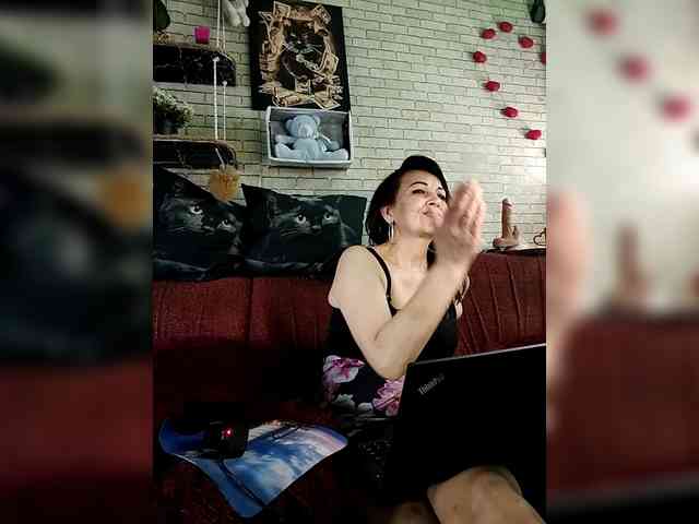 Lina-a-13 webcam