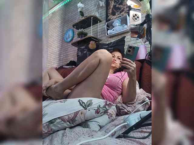 Lina-a-13 webcam