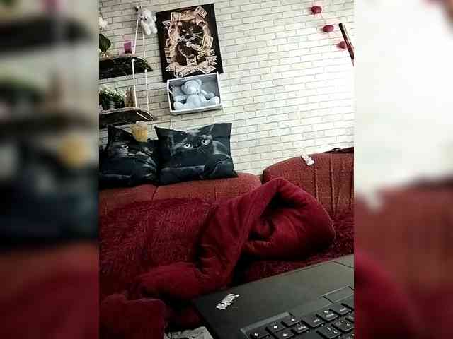 Lina-a-13 webcam