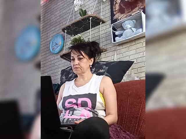 Lina-a-13 webcam