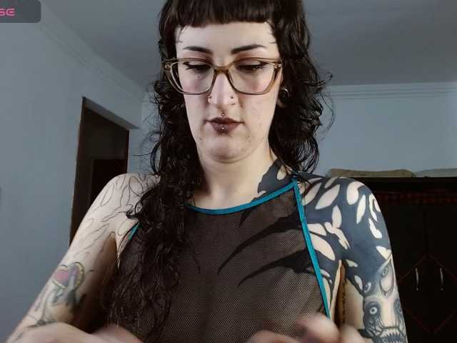 Inked-Val live cam on BongaCams