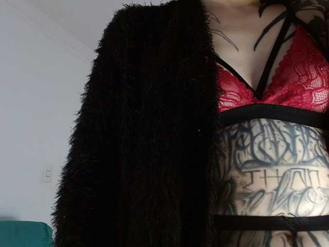 Inked-Val live cam on BongaCams