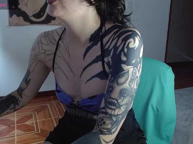 Inked-Val live cam on BongaCams